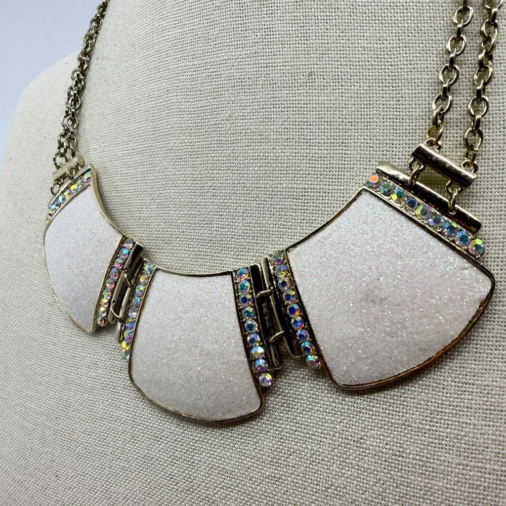 N/A sparkling bib
